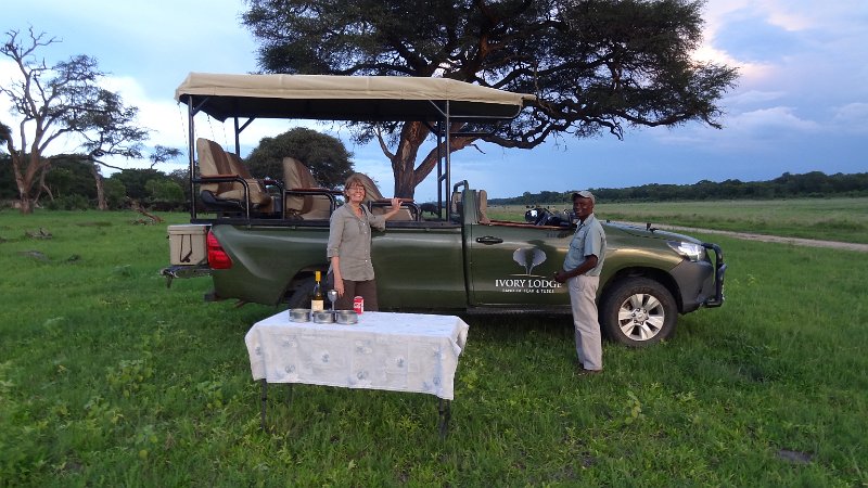 erster Game drive mit ZBD Ivory Lodge am Hochzeitstag.jpg
